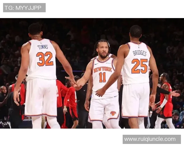 尼克斯与篮网激烈对决 一场纽约篮球大战的精彩上演