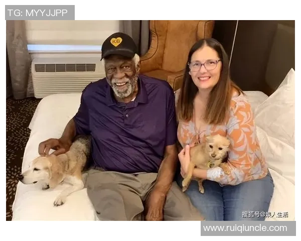 比尔拉塞尔的传奇人生与篮球精神在历史长河中的辉煌影响