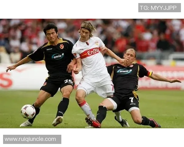 邵佳一从球场少年到中国足球智将的成长与蜕变之路